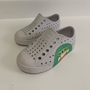 Native toddler sandals size 7C